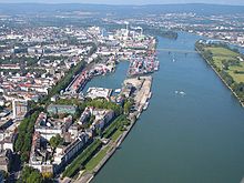 Bild 2 - Aufzug in Mainz am Rhein Altstadt finden